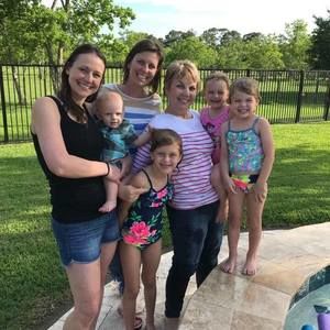 Meet your Posher, Pam